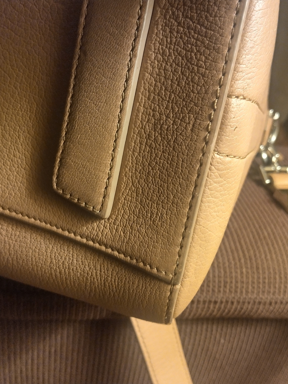 Givenchy Tan Leather Antigona Satchel - For Sale or Trade. - Picture 9 of 15